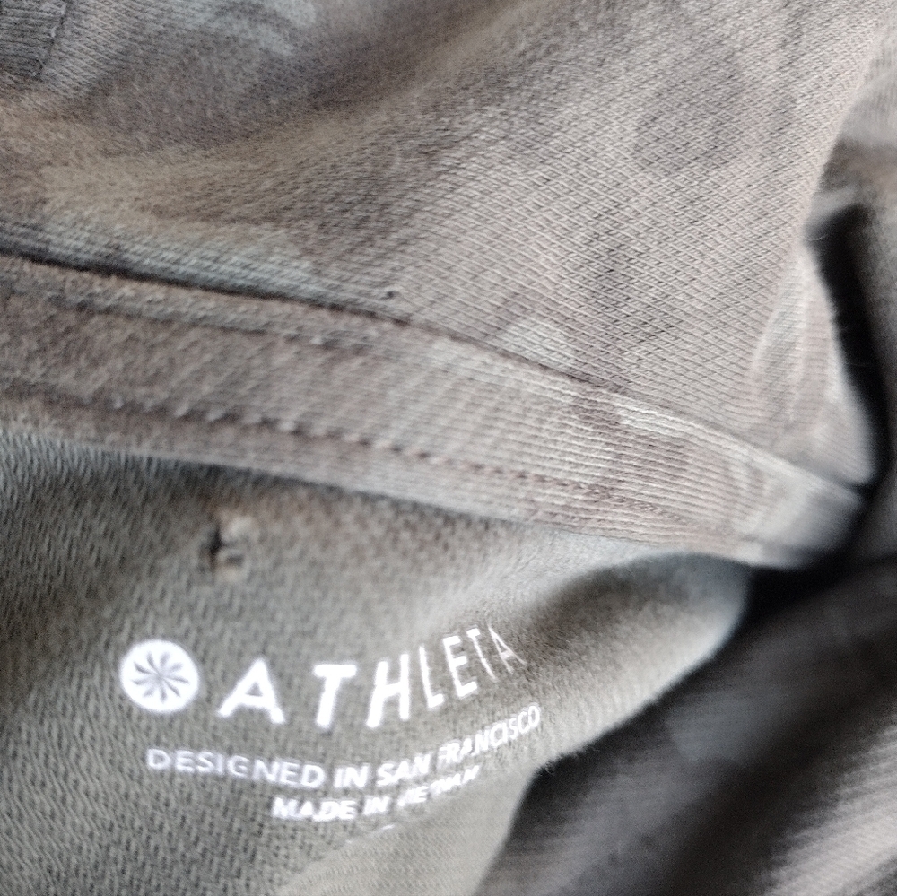 Athleta green camo Farallon sweatshirt hoodie large Tall  athleisure loungewear. - Picture 6 of 11